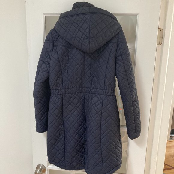tahari lightweight quilted jacket - Picture 2 of 3